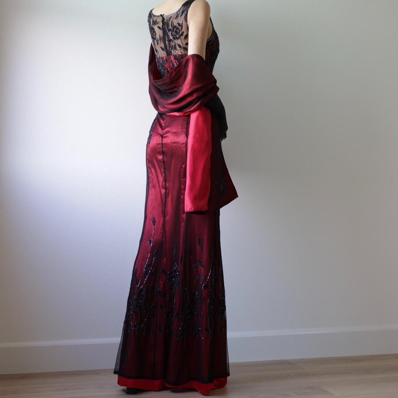 Red Black Vintage Fashion Delicate Floral Beaded Lace Long Tulle Satin Ball Gown Birthday Party Dress Evening Dress Prom Dress nv3906