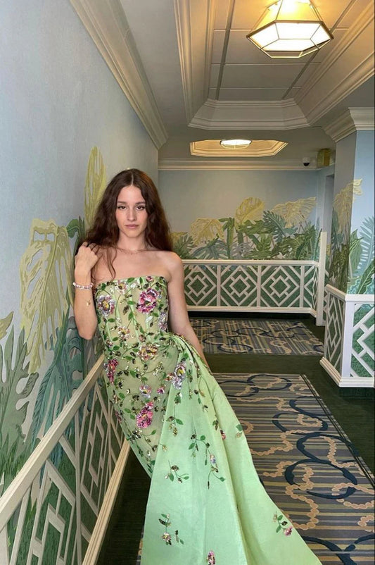 Hübsches Etuikleid, trägerlos, grün, bodenlang, Organza, Ballkleid mit Stickerei, nv5337