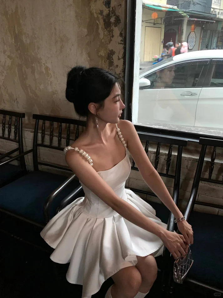 Weißes, modisches Perlen-Elegantes, kurzes Satin-Heimkehrkleid, Ballkleid, Partykleid, nv4807