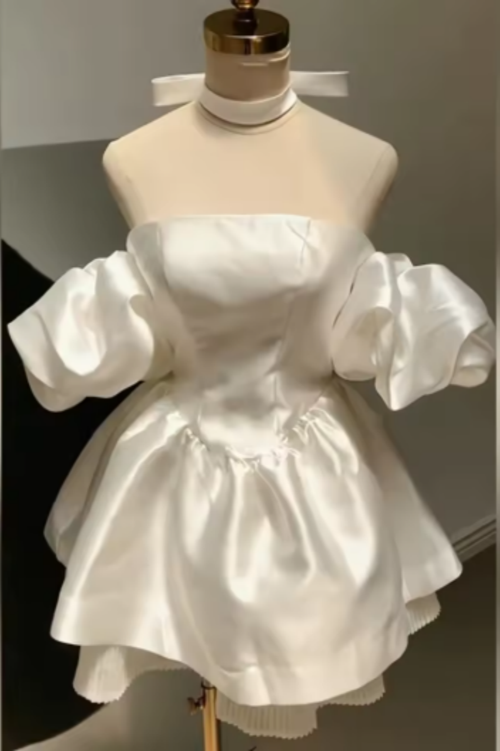 White Fashion Off-the-shoulder Short Satin Homecoming Dress Birthday Party Dress nv5290