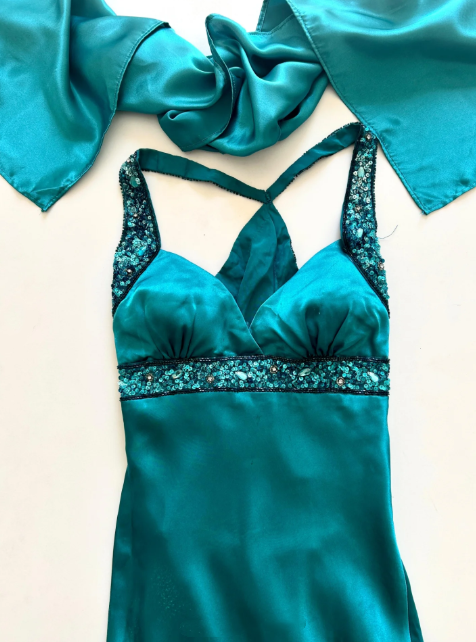 NiceVestidos--(Including Scarf) Blue-green exquisite hand-beaded long satin floor-length prom dress evening dress banquet dress Nv5578