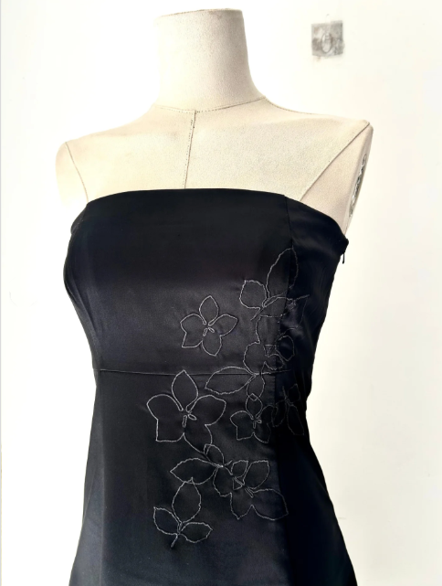 NiceVestidos--Black Floral Short Satin Homecoming Dress Nv5579