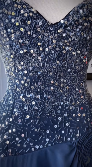 NiceVestidos - Robe de bal longue en mousseline de soie bleu marine, exquise et perlée, Nv5628