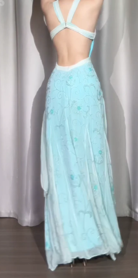 NiceVestidos – Vintage-Abendkleid, exquisit blau, elegant und mit Perlen besetzt. NV5983