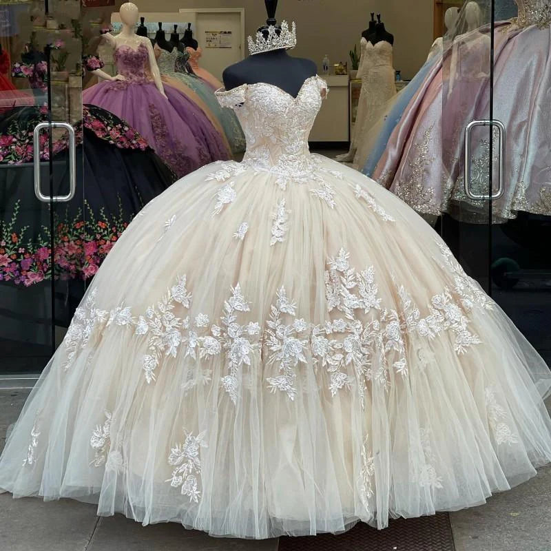 Langes champagnerfarbenes Quinceanera-Kleid mit Spitzenapplikationen, 15-jähriges Ballkleid, schulterfreies Ballkleid, Debütantinnenkleid, Ballkleid nv1999