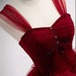 Robe de soirée longue en tulle rouge à épaules dénudées et à lacets avec appliques en perles et cœur nv1903