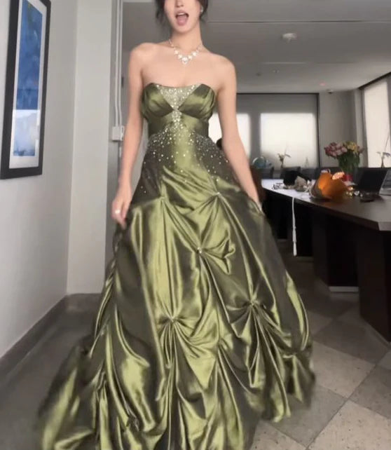 Grünes ärmelloses langes Partykleid aus Satin, formelles Ballkleid, NV2021