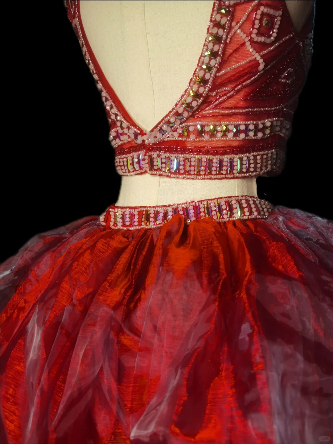 Rotes luxuriöses, wunderschönes, elegantes, exquisites, mit Edelsteinen besetztes, langes, bodenlanges Tüll-Ballkleid-Abendkleid, zweiteiliges Set, NV3920