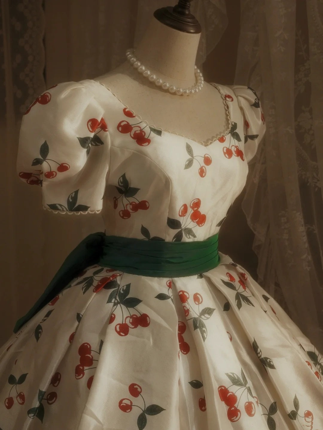 NiceVestidos -- Vintage Kleid Mädchen Prinzessin Kleid Satin Tüll 16 Jahre Alt Kleid NV5855