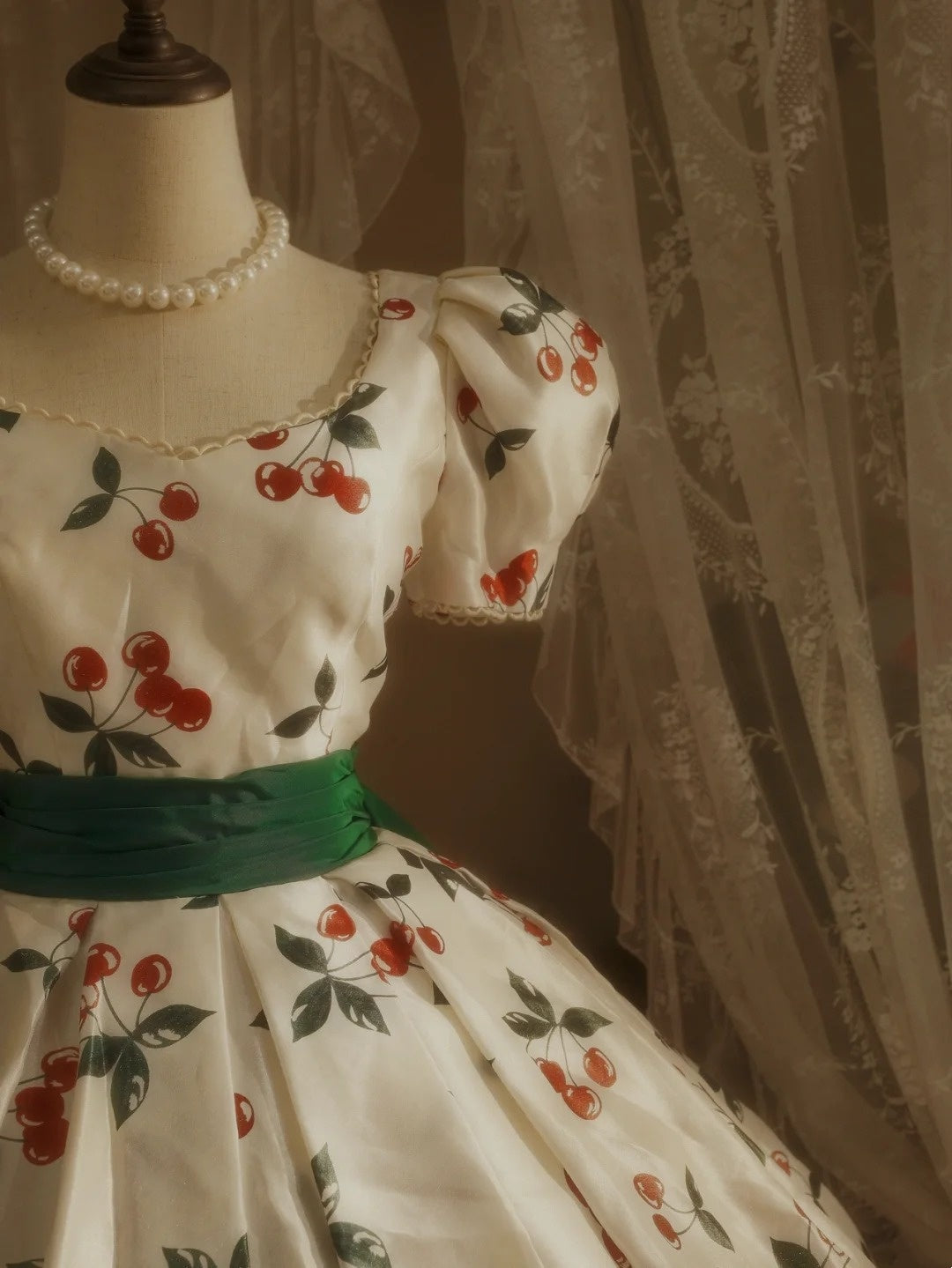 NiceVestidos -- Vintage Kleid Mädchen Prinzessin Kleid Satin Tüll 16 Jahre Alt Kleid NV5855