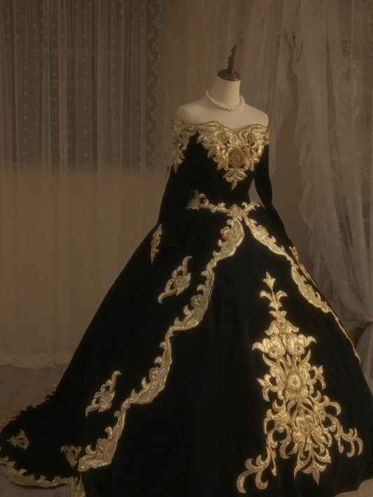 NiceVestidos--Vintage Dress, Golden, Superb, Top-Grade, Gorgeous, Hand-Embroidered, Heavily Beaded Dress, Romantic Fantasy, Baroque Period, Magnificent Wedding Dress, Ball Gown NV5854