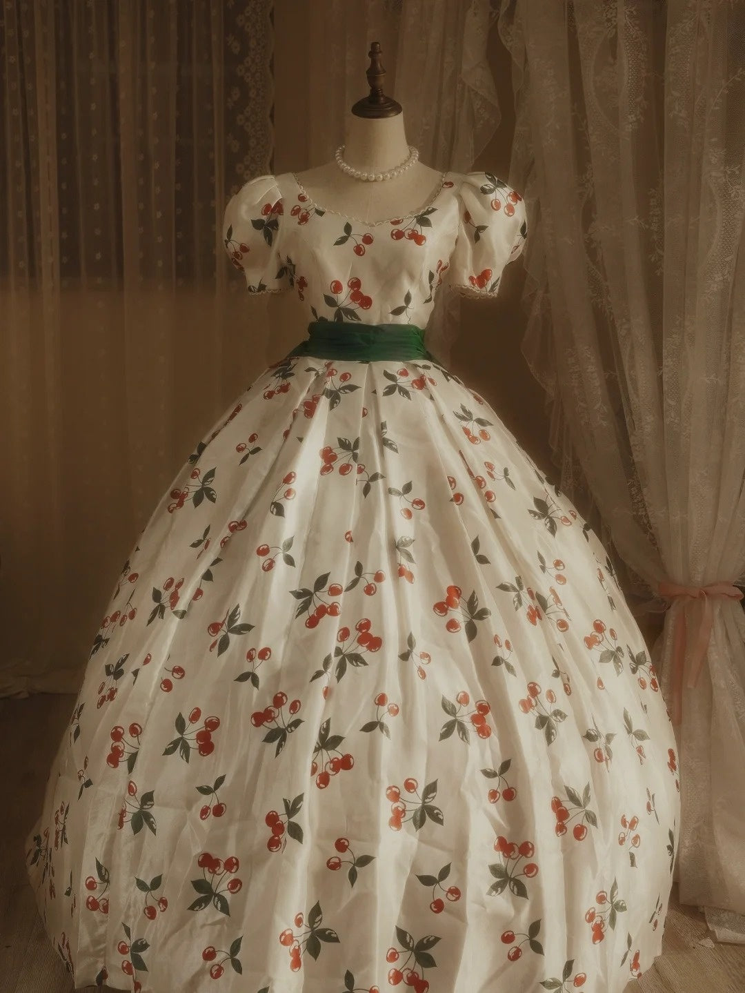 NiceVestidos -- Vintage Kleid Mädchen Prinzessin Kleid Satin Tüll 16 Jahre Alt Kleid NV5855