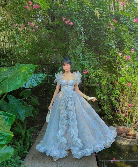 Robe de soirée longue en tulle à volants et manches bouffantes à pois blancs et colorés nv2886