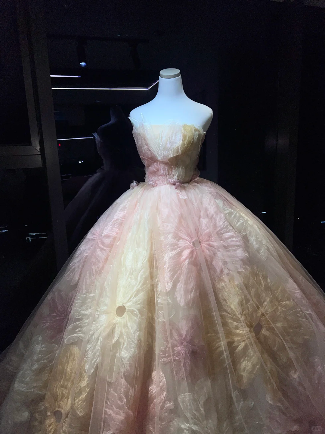 Pink Yellow Ombre 3D Floral Tulle Long Evening Gown Strapless Puffy Ball Gown Prom Dress  NV7076