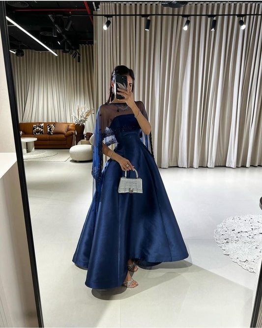 Blaues langes Abendkleid aus Satin mit Pailletten und Tüll, nv2741