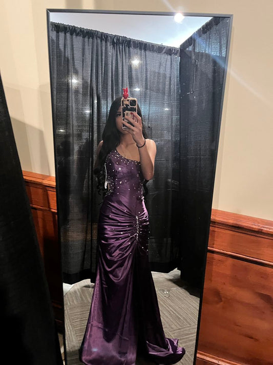 Robe de soirée longue en satin perlé à une épaule violette nv4764