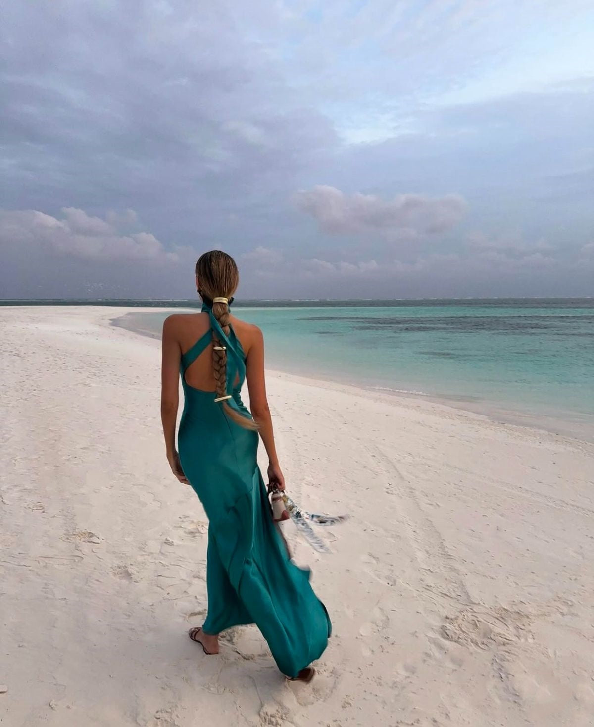 Blaues, modisches Neckholder-Lang-Satin-Meerjungfrauenkleid, schlankes Ballkleid, Abendkleid für Hochzeitsgäste, Partykleid nv4801