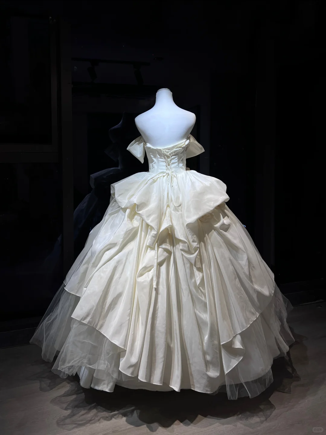 Cream 3D Rose Satin Tulle Long Evening Gown Strapless Puffy Ball Gown Prom Dress  NV7068