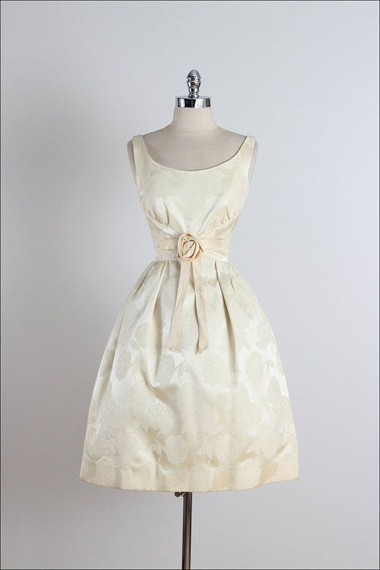 NiceVestidos- Floral Short Satin Homecoming Dress nv5569