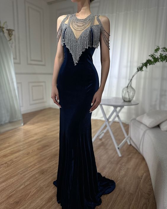 Marineblaues Abendkleid aus Samt mit Kette und kurzen Ärmeln, Ballkleid, nv2710