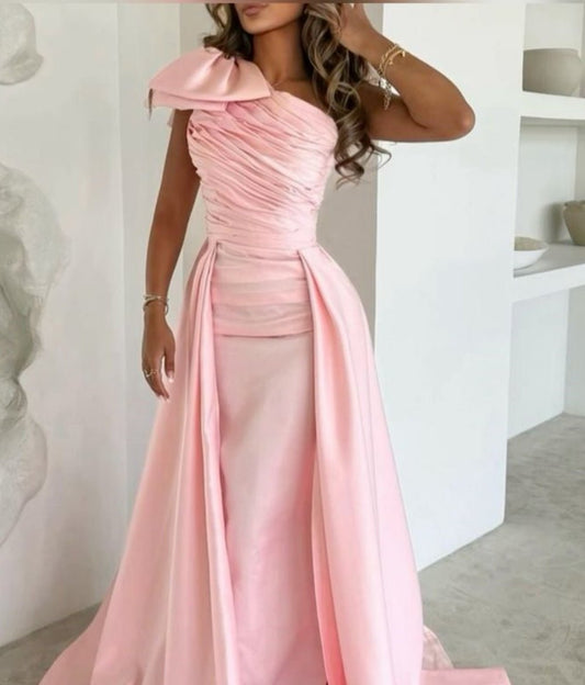 Robe de soirée longue élégante en satin rose à une épaule nv3139