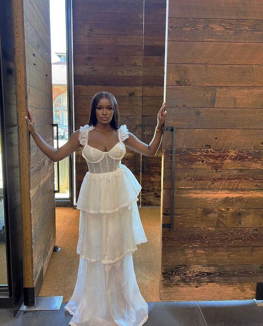 Elegantes, bodenlanges, trägerloses A-Linien-Abendkleid mit weißer Spitze und Stufendetail, Ballkleid, NV2904