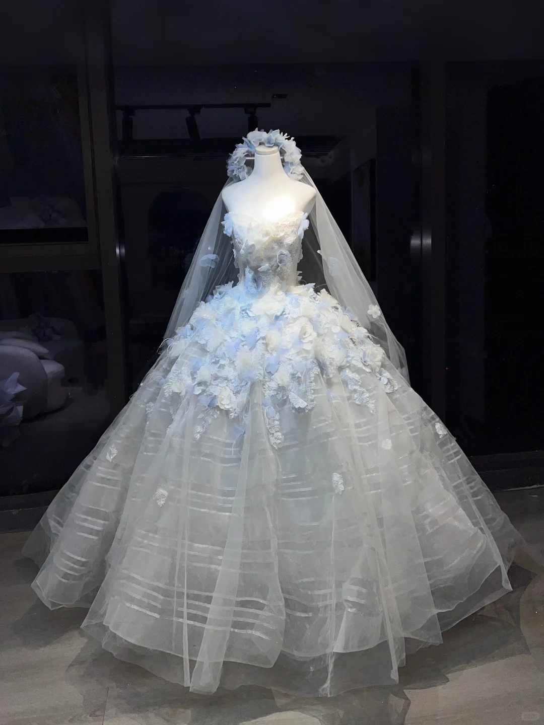 White Blue Ombre Strapless Ball Gown Wedding Dress 3D Flower Tulle Bridal Prom Gown  NV7065
