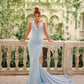 Hellblaues, schlichtes und elegantes, fließendes Kleid mit V-Ausschnitt, tiefem Ausschnitt und vielen Bändern, um Eindruck zu machen, Ballkleid, Abendkleid, Hochzeitskleid für Gäste, Partykleid nv2576