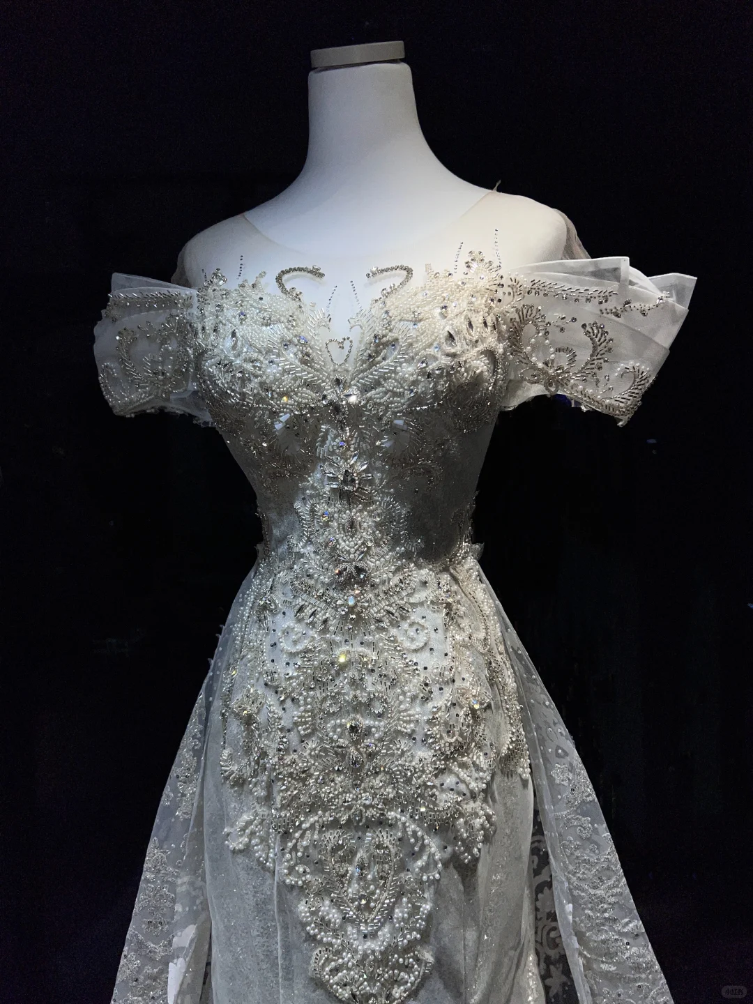 Off Shoulder White Mermaid Wedding Gown Lace Appliques Hand Beading Sparkle Tulle Long Train  NV7049