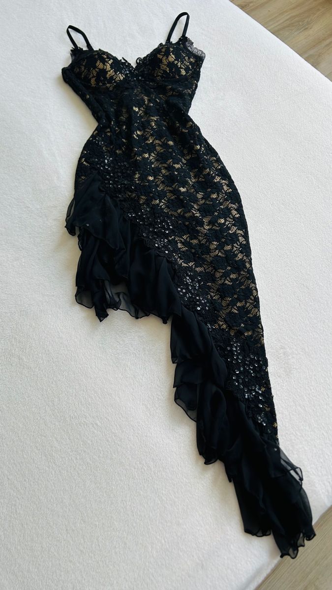 Black Fashion Exquisite Lace Long Ruffled Ball Gown Evening Dress Party Dress nv3421