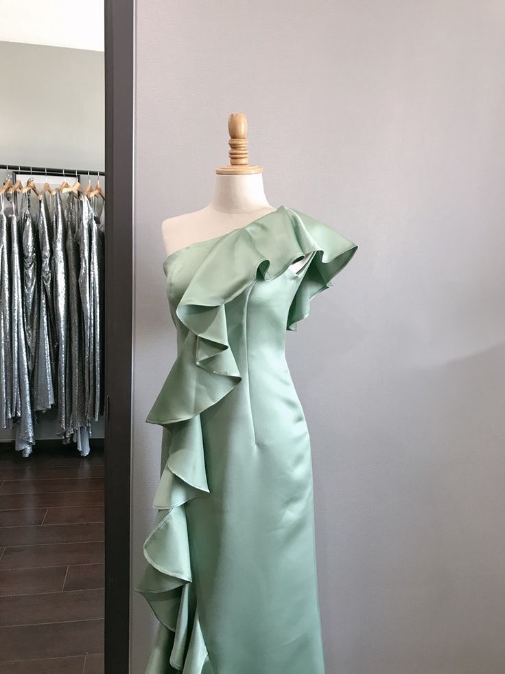 Green fashion simple elegant long satin ball gown evening dress wedding mother of the party dress bridesmaid dress prom dress nv3888