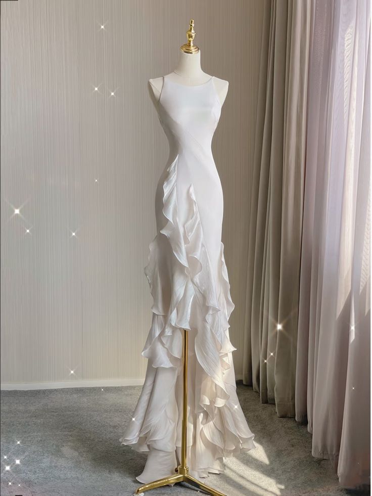 White Shiny Fashion Spaghetti Straps Long Satin Backless Long Ball Gown Evening Dress Party Dress nv3581