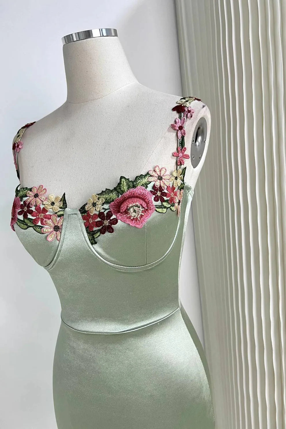 Sage Green Stylish Elegant Delicate Floral Embroidery Short Satin Party Dress Prom Dress Evening Dress Prom Dress nv4035