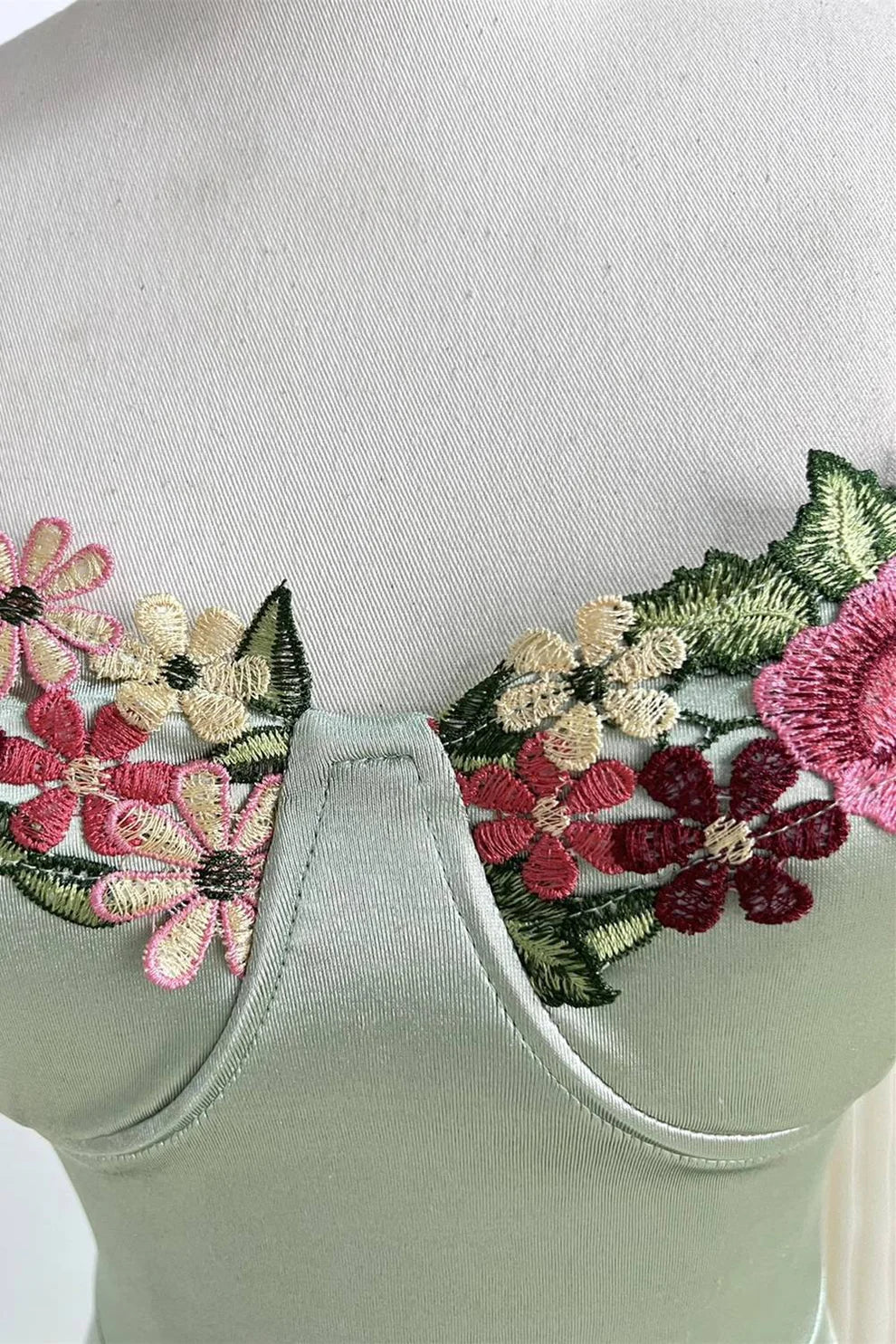 Sage Green Stylish Elegant Delicate Floral Embroidery Short Satin Party Dress Prom Dress Evening Dress Prom Dress nv4035