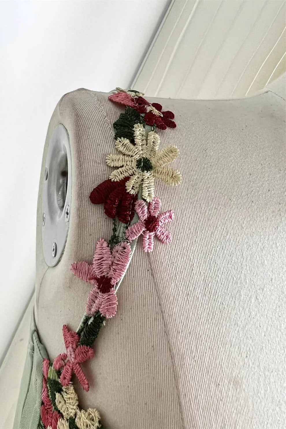 Sage Green Stylish Elegant Delicate Floral Embroidery Short Satin Party Dress Prom Dress Evening Dress Prom Dress nv4035