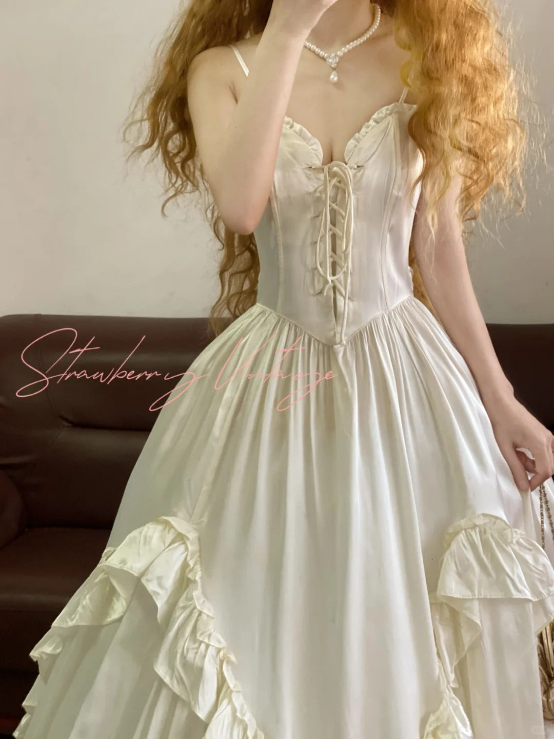 Weißes schlichtes, elegantes, langes Prinzessin-Ballkleid aus Satin, NV5012