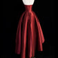 Burgunderrotes Satin High Low Ballkleid Süßes A-Linien-Partykleid mit schulterfreiem Rücken Abendkleid Homecoming-Kleid nv2159