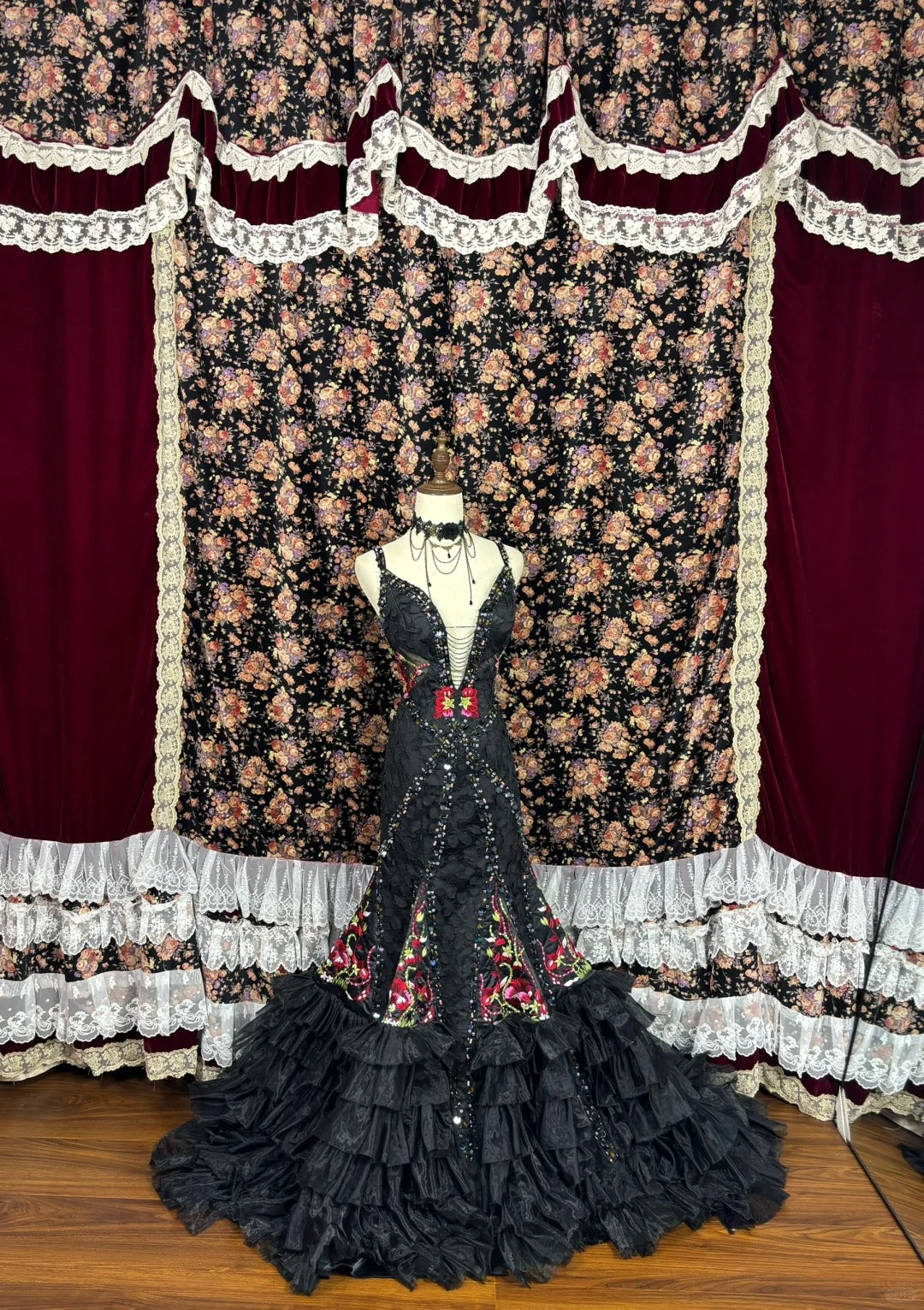 Black floral beaded long mermaid fishtail ball gown evening dress quinceanera dress nv4641