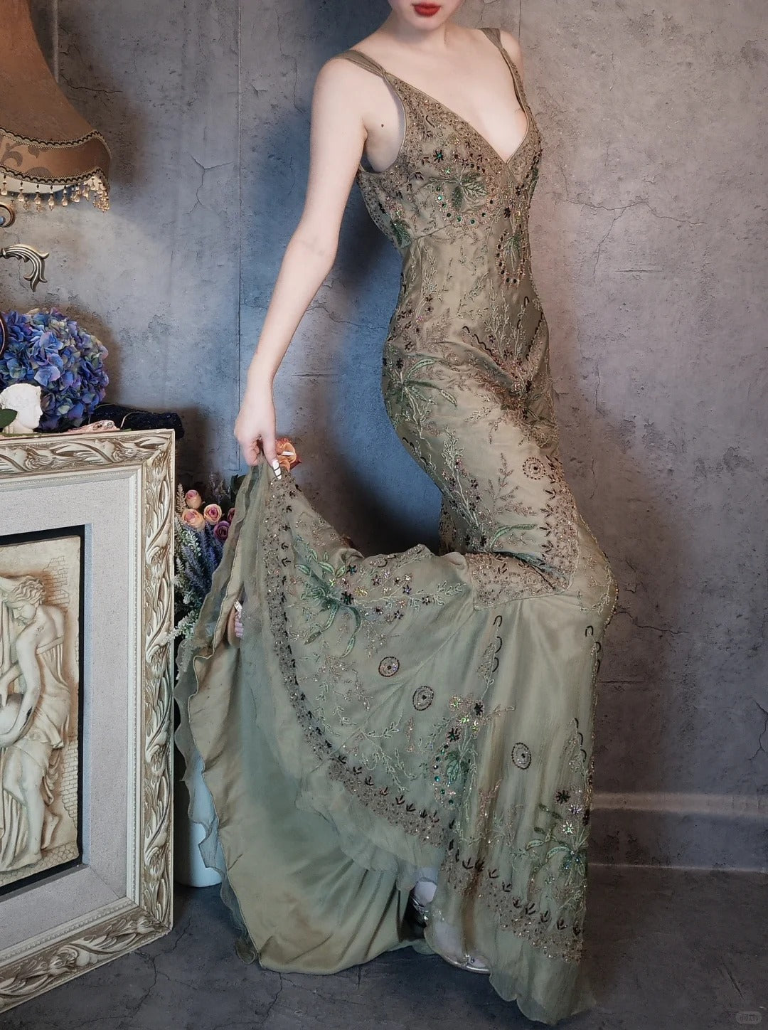 Ravissante robe de bal vintage longue et exquise, vert foncé, ornée de perles, nv5434