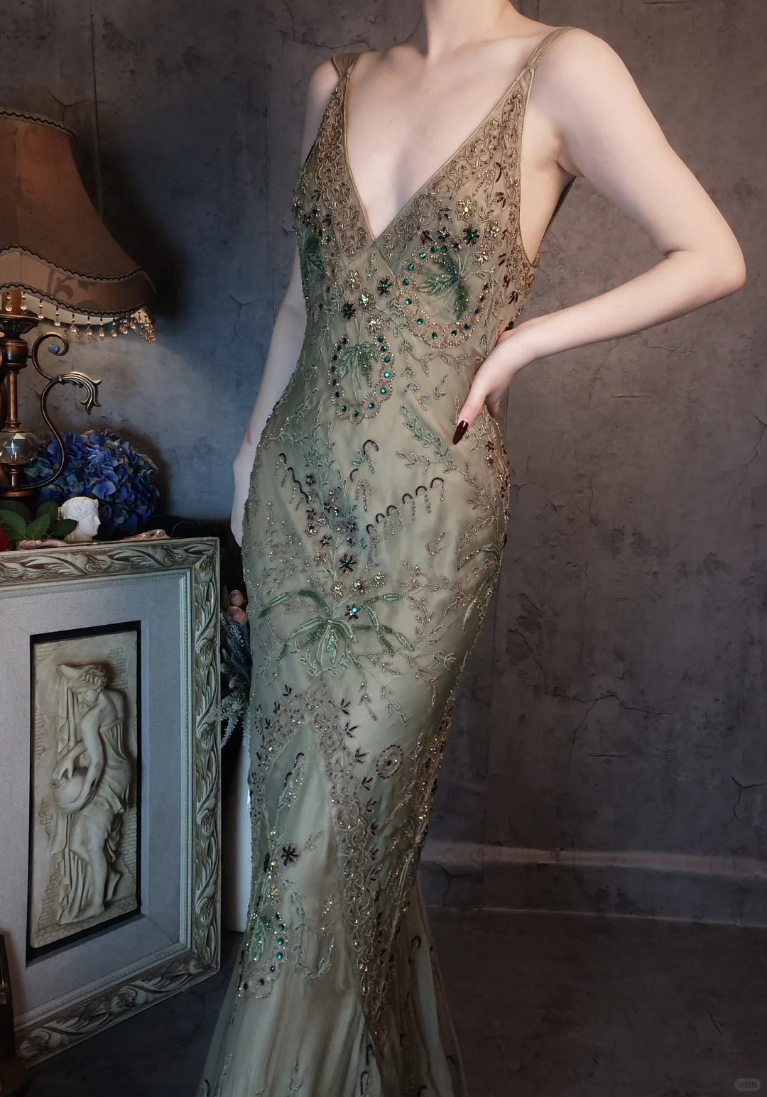 Ravissante robe de bal vintage longue et exquise, vert foncé, ornée de perles, nv5434