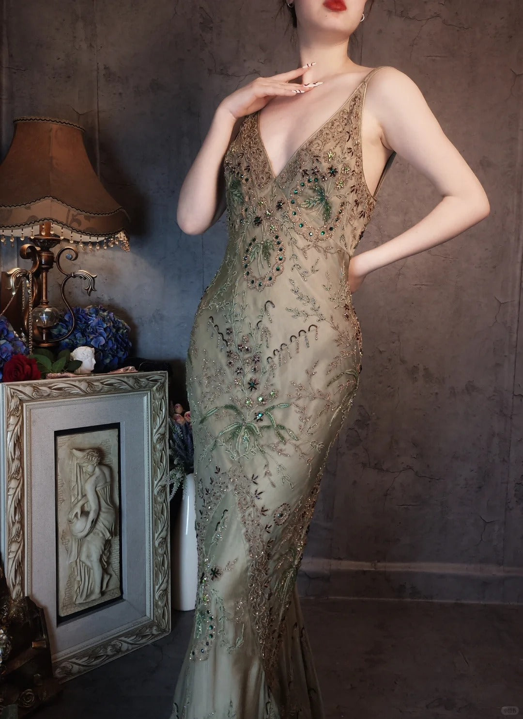 Ravissante robe de bal vintage longue et exquise, vert foncé, ornée de perles, nv5434