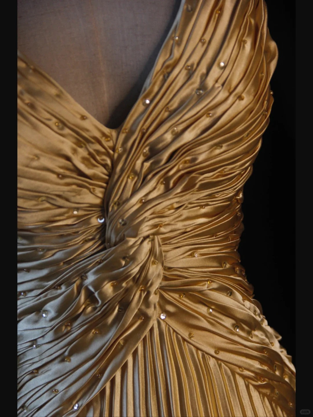 Exquisite gold bead decoration, fashionable off shoulder long satin Prom dress, evening gown nv5204