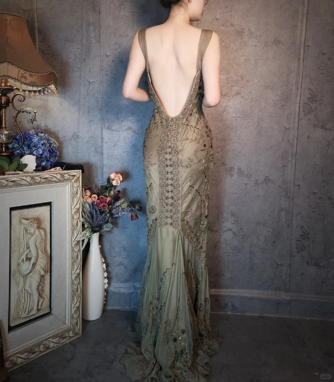 Ravissante robe de bal vintage longue et exquise, vert foncé, ornée de perles, nv5434