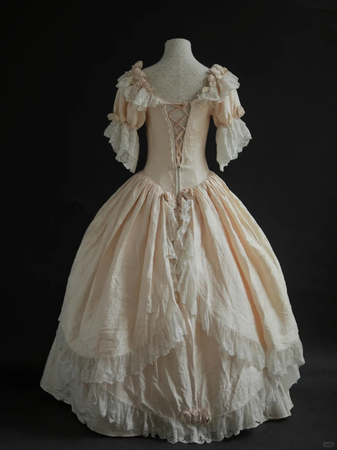 Vintage Victorian Style Cream Silk Rose Court Ballgown - Antique Collection & Theme Ball Dress NV6373