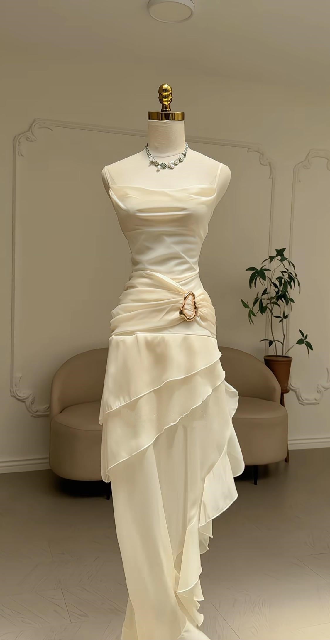 Ivory stylish elegant short mid-length chiffon party dress pleated homecoming dress nv4527