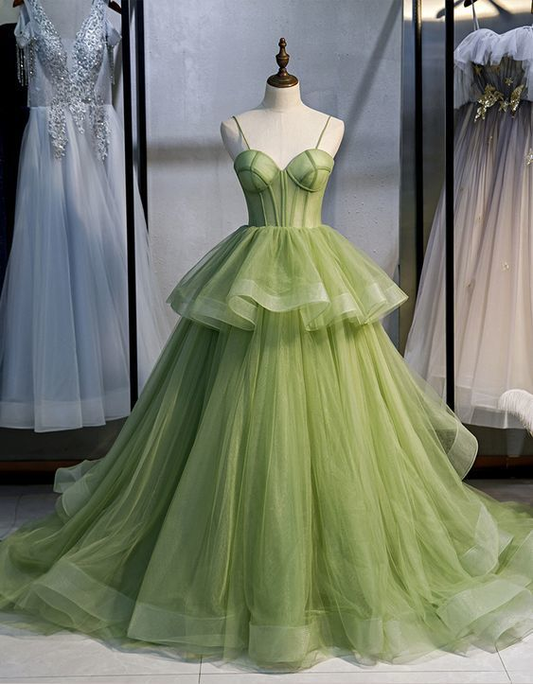 Robe de bal trapèze en tulle vert à bretelles nv13