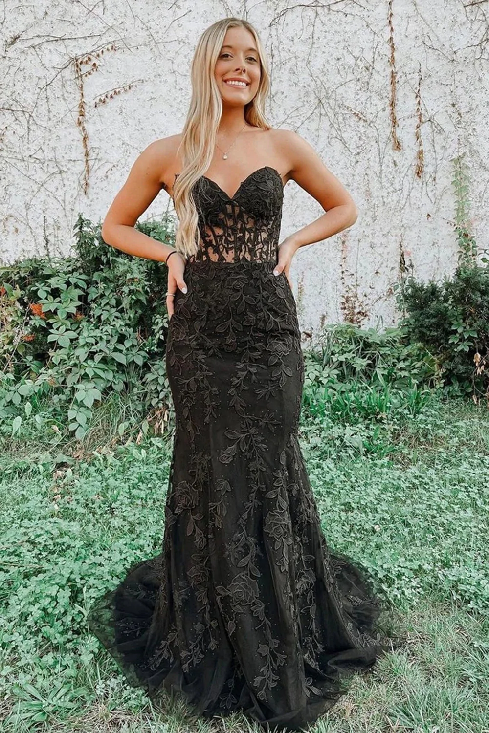 Black Strapless Prom Dress with Appliques nv630