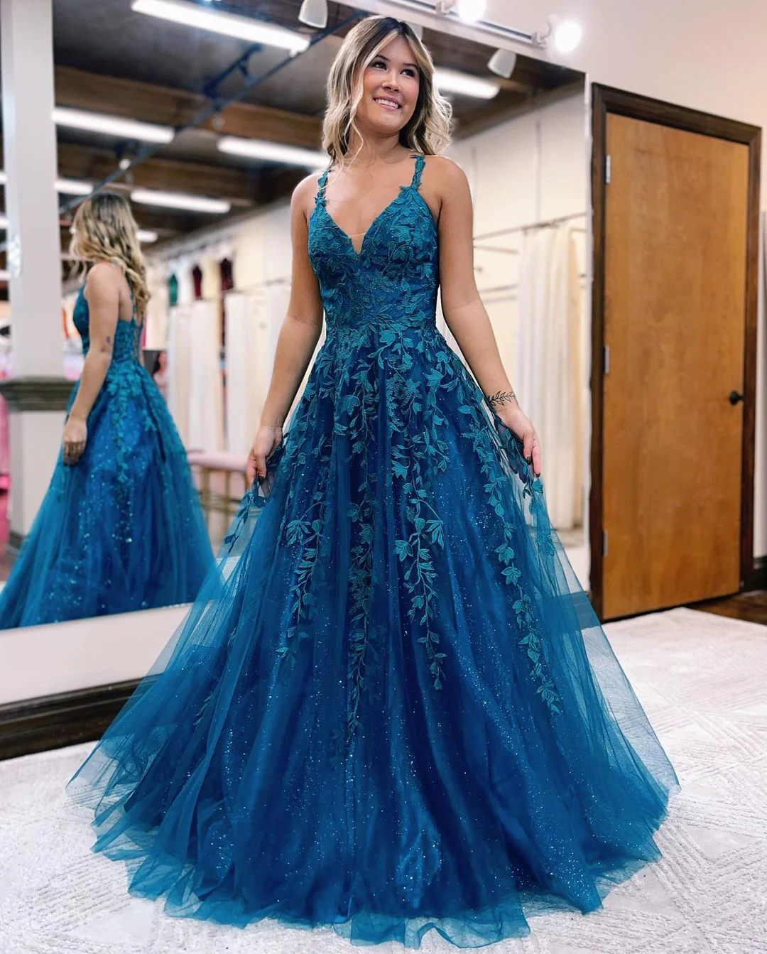 Cute A Line V Neck Vivid Blue Tulle Long Prom Dresses with Appliques nv705
