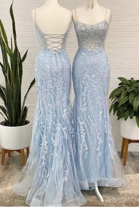Robe de bal élégante bleu ciel avec appliques en dentelle nv283